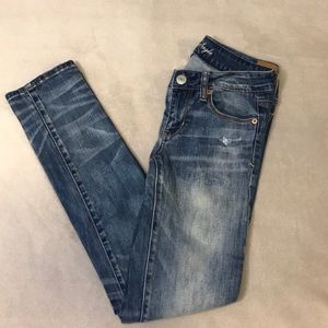 NWOT American Eagle acid wash jeans